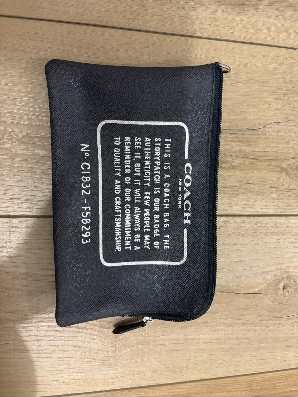 Coach Tote Bag with mini pouch insert - Picture 5 of 6